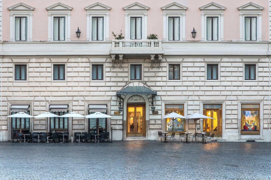 exterior albergo del senato rome