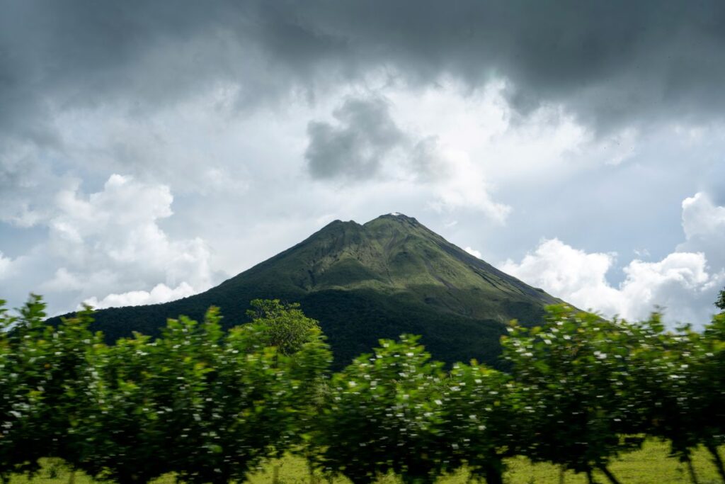 arenal volcano costa rica