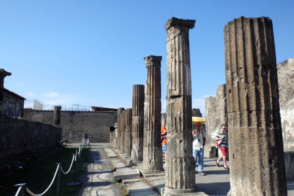 forum pompeii