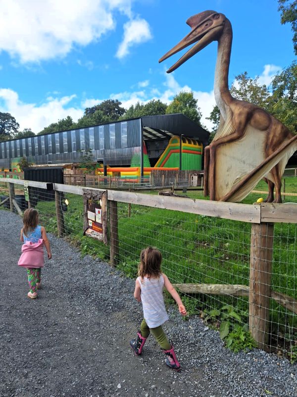 girls jurassic newpark dino trail