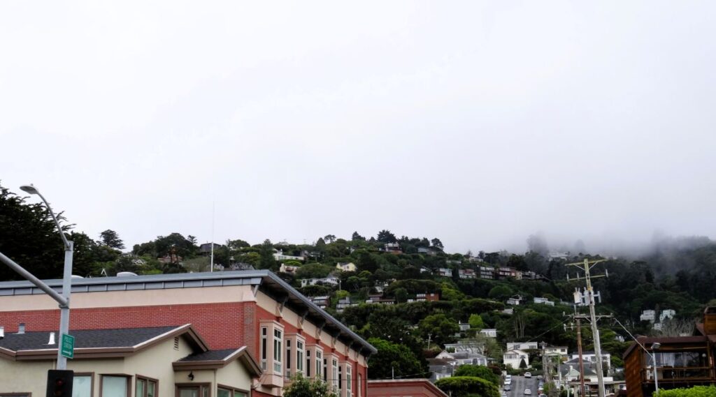 sausalito downtown foggy day