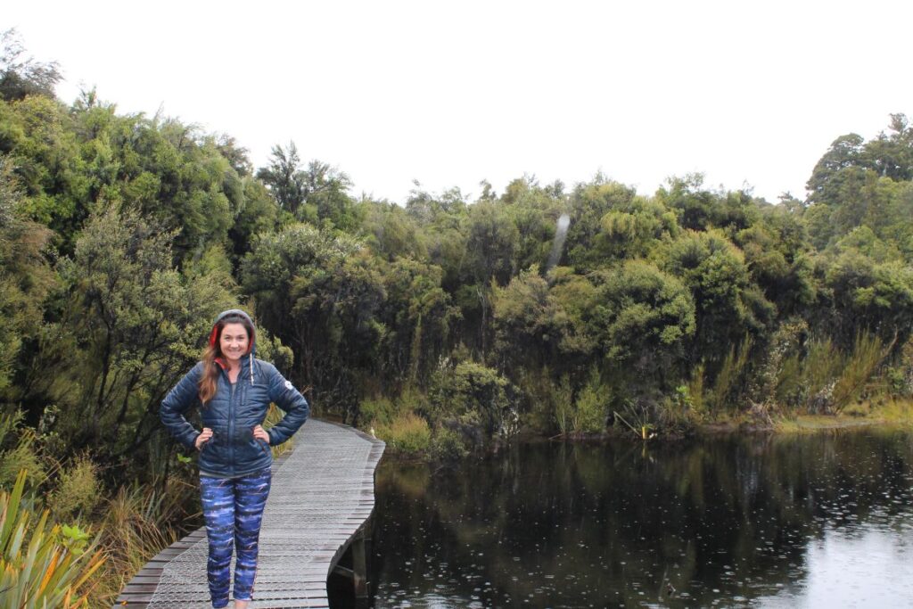 lady at lake wilkie catlins