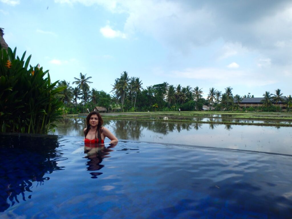 lady pool ubud bali hotel