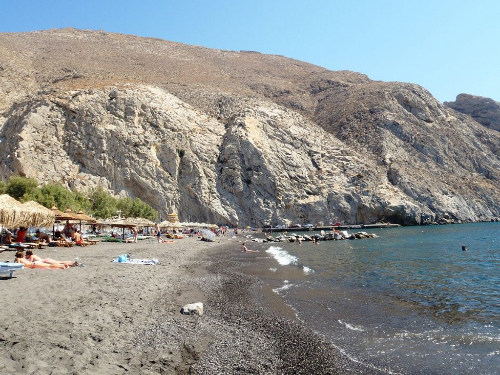 perissa beach santorini