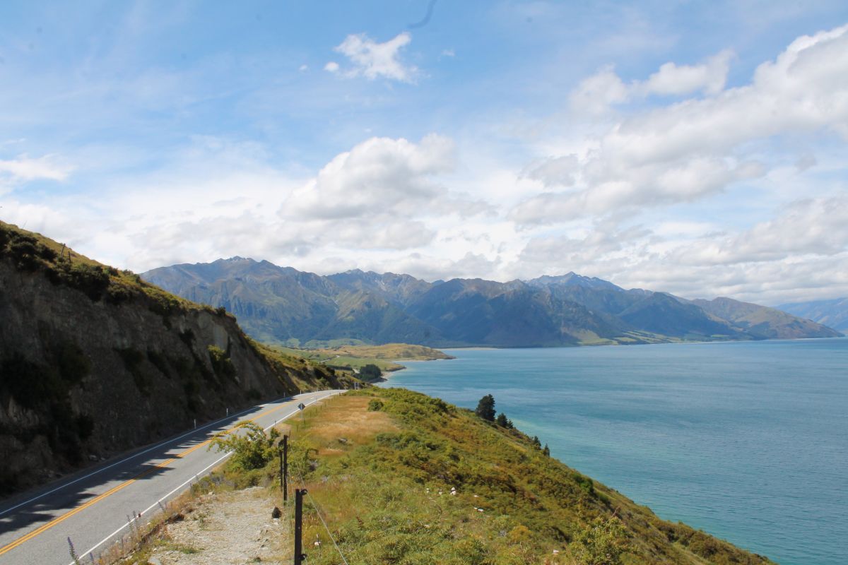 road near lake hawea wanaka