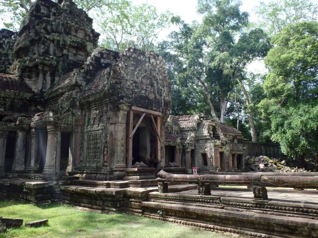 a section of preah khan