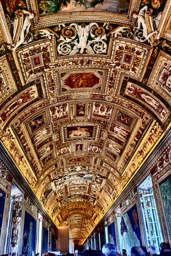 sistine chapel corridor
