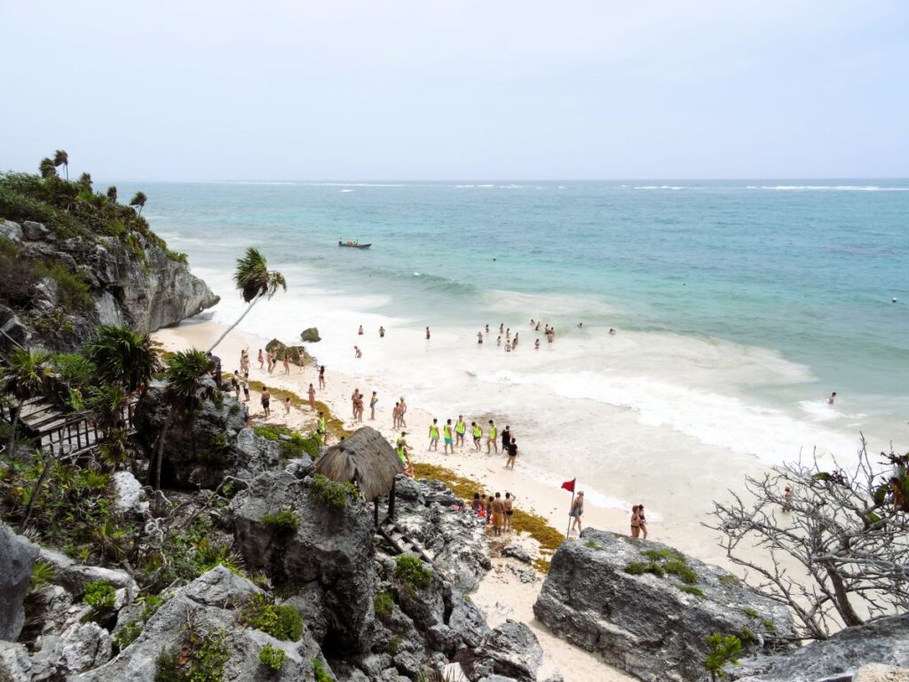 las ruinas beach tulum