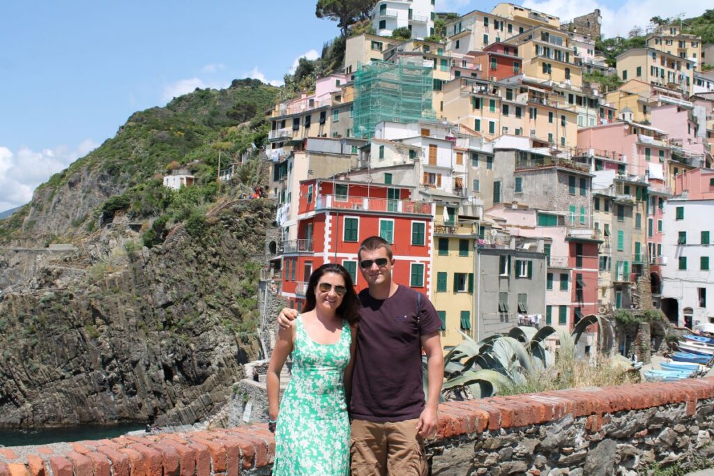 couple in riomaggiore