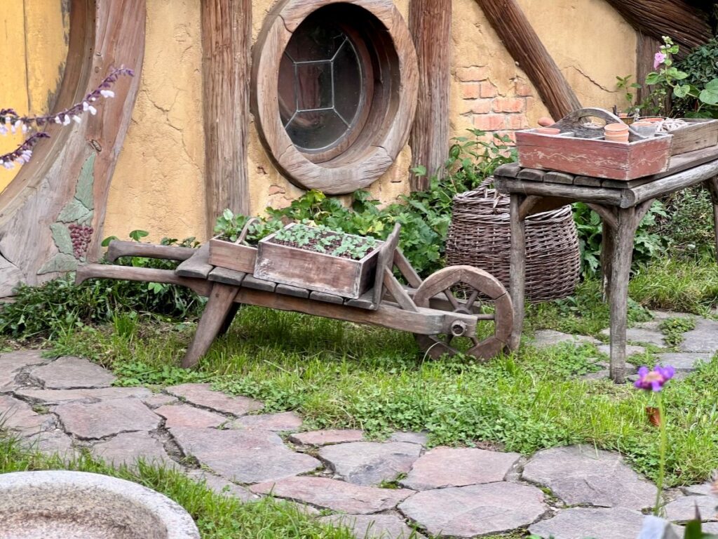 wheelbarrow hobbiton
